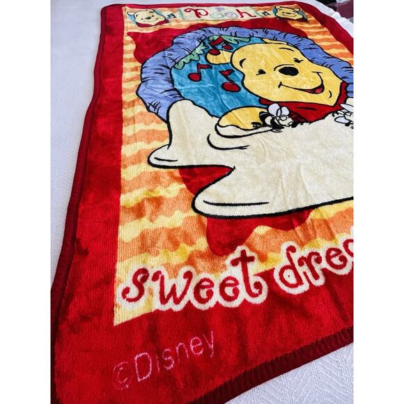 Vintage Winnie The Pooh Blanket Plush Purple Red Honey Bees Yellow Sweet Dreams - Picture 2 of 13
